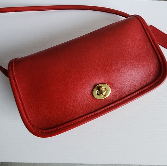 Coach Handbags - SOLD Vintage Coach Dinky #9375